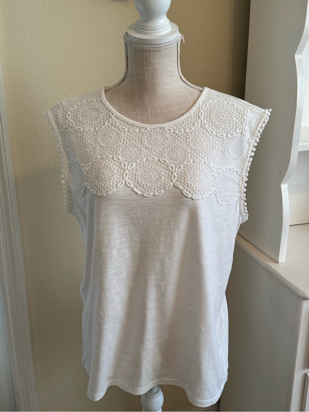 Rafaella Sleeveless Tee